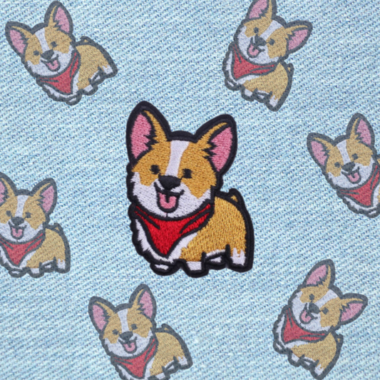Corgi Patch – Geborduurde Strijkpatch 4,1x5,3 cm