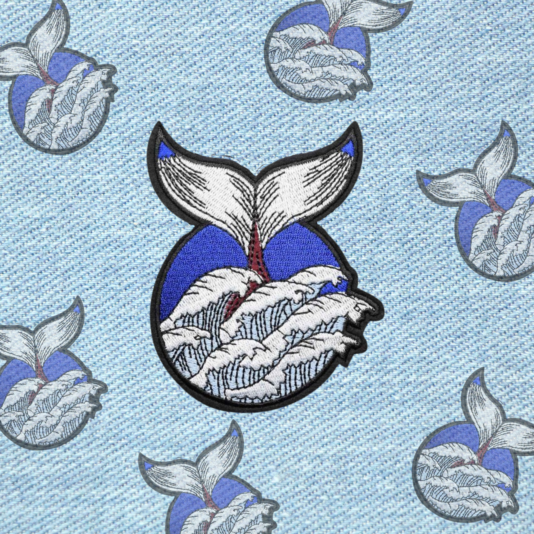 Walvis staartvin patch 7,9x10 cm – geborduurde strijkpatch met oceaan design, ideaal voor kleding en tassen